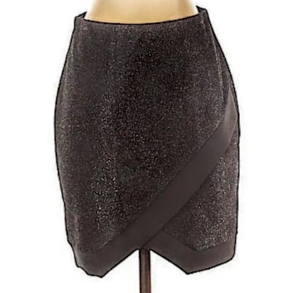 Black Express Skirt size M NWT
